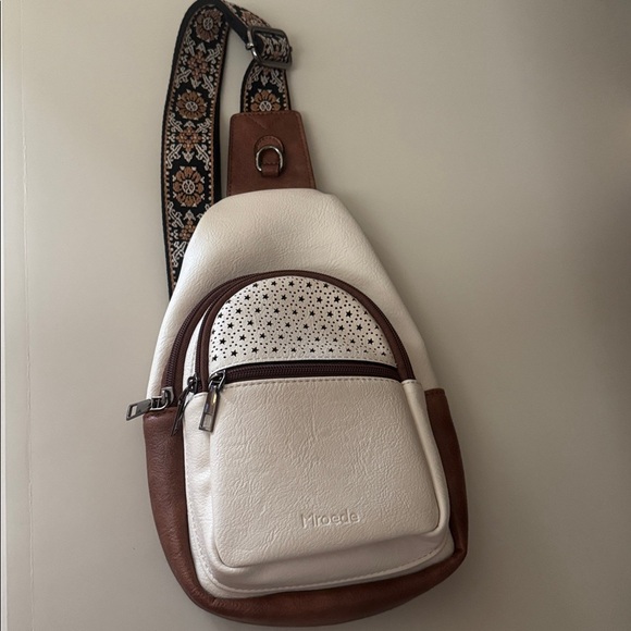 Mroede Handbags - Mroede Women’s White and Brown Crossbody Sling Bag EUC
